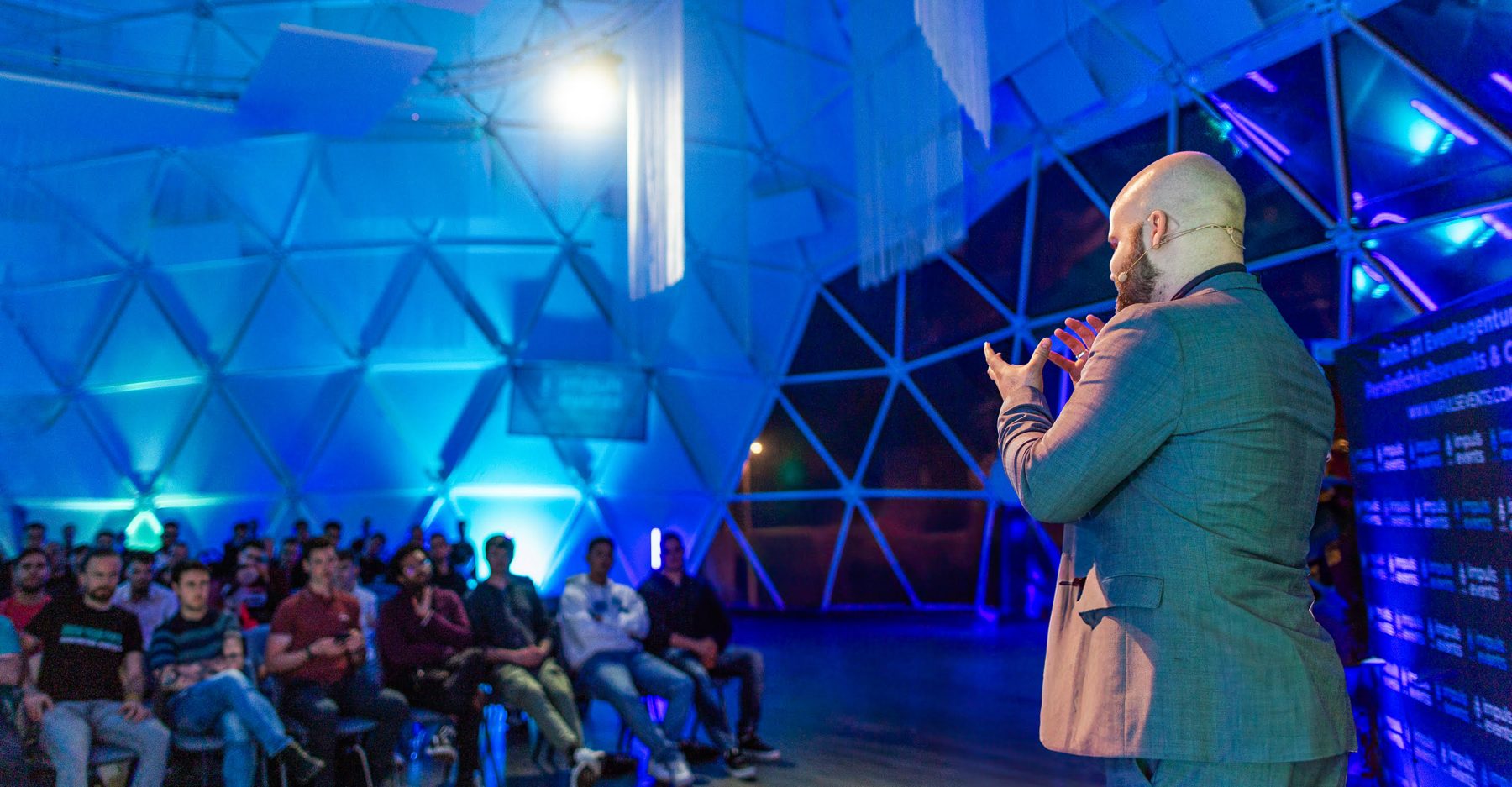 Lukas Schulte speaking in the dome